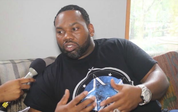 Wu Tang Clan member, Raekwon, talking with What&#039;s The 411&#039;s music and entertainment reporter, Rita Obi prior to the Brooklyn Hip Hop Festival