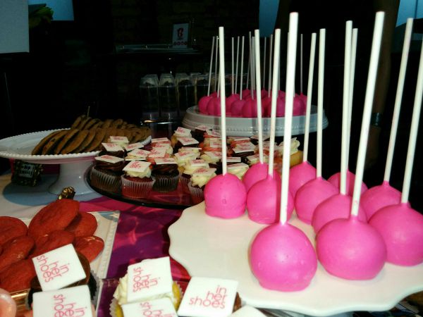 BCake NY lollipops 600x450