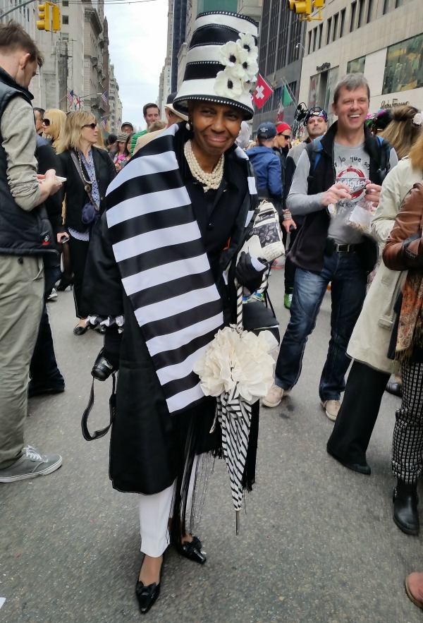 Lana-Turner-of-Harlem-at-the-2015-Easter-Parade 20150405 133117 600x883