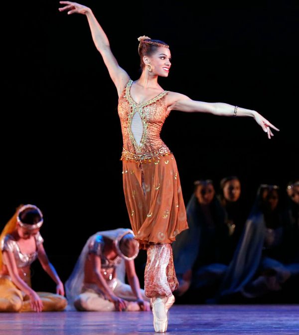 Misty Copeland Le Corsaire Photo Marty-Sohl 600x672