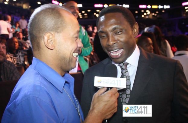 What&#039;s the 411Sports reporter Andrew Rosrio talking with Brooklyn Nets head coach Avery Johnson at the Danny Garcia v. Erik Morales fight at the Barclays Center in Brooklyn