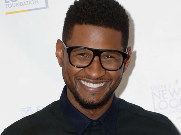 R&amp;B singer Usher Raymond accused of infecting people with the herpes virus. 